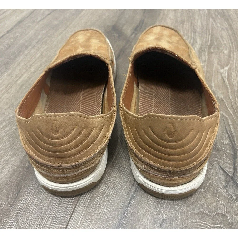 OluKai multiple scuffs